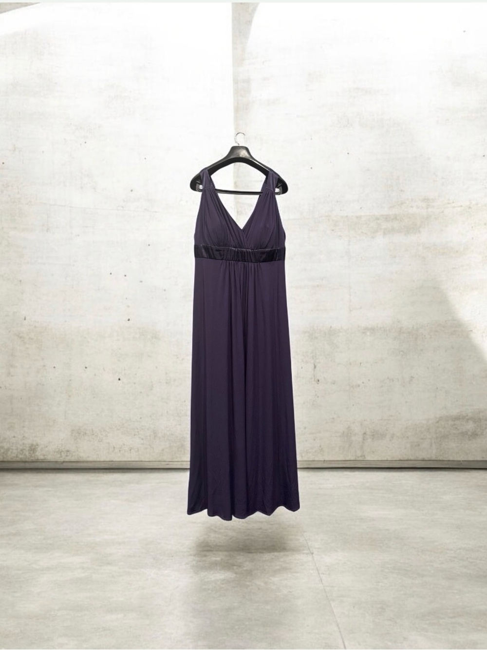 David's Bridal Deep Plum V‑Neck Empire Waist Maxi Dress